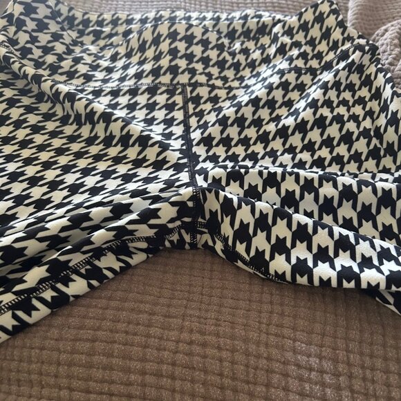 New York & Company Houndstooth Leggings - Picture 4 of 4